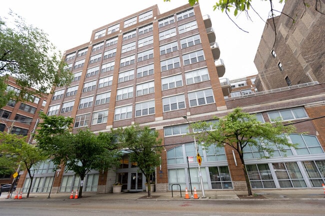 Photo - 933 W Van Buren St Condo Unit 612