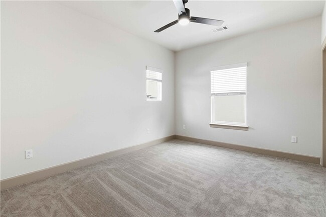 Photo - 1070 Whistler St