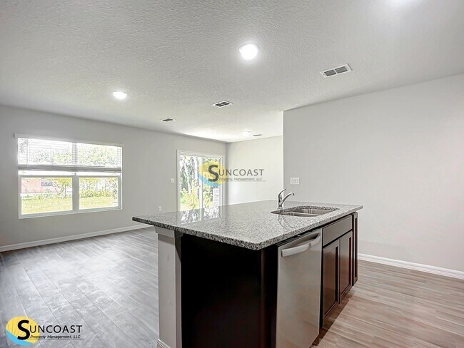 Photo - 11 Regis Ln Unit A