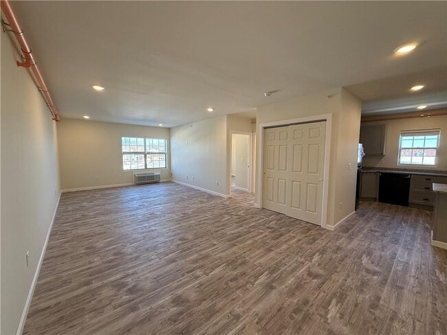 Photo - 327 Pine St Unit 3002