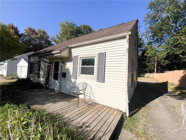 Photo - 2290 Suncrest Dr