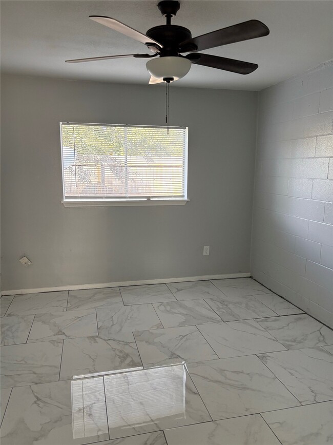 Photo - 149 Emerald Dr