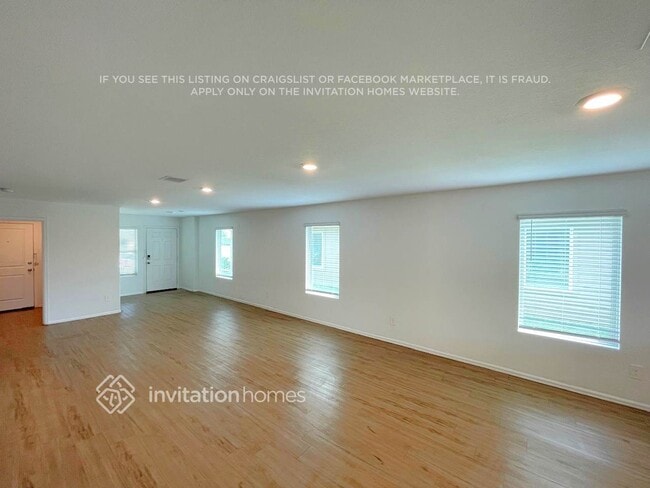 Photo - 18739 Mercer Fls Dr