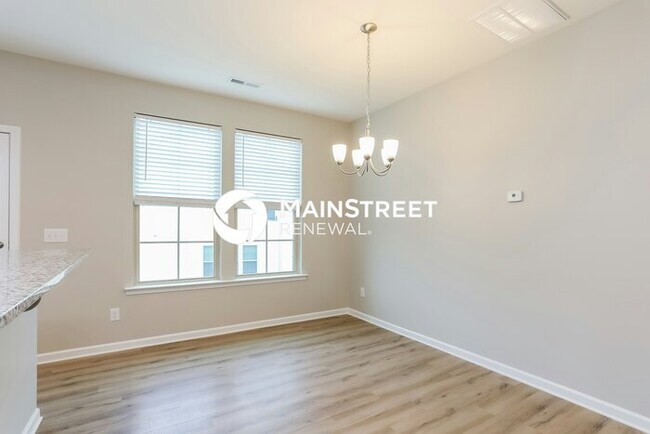 Photo - 3 Bedroom Pet-Friendly Home in Clayton, NC with Main Street Renewal