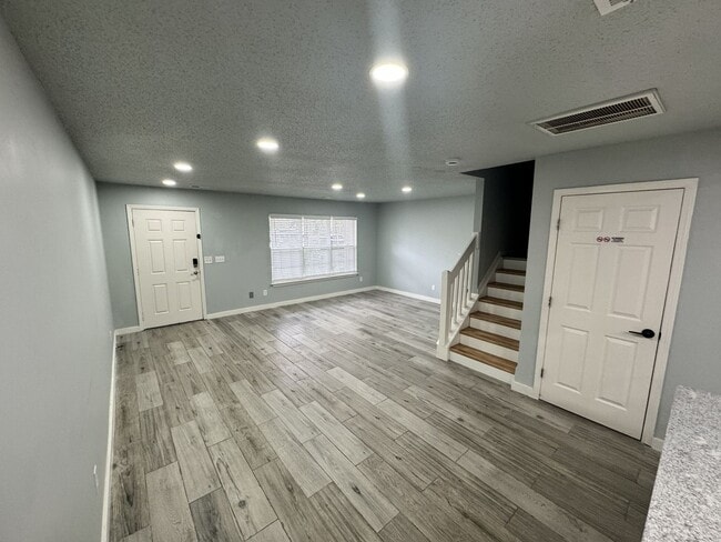 Photo - 108 Bridford Downs Dr