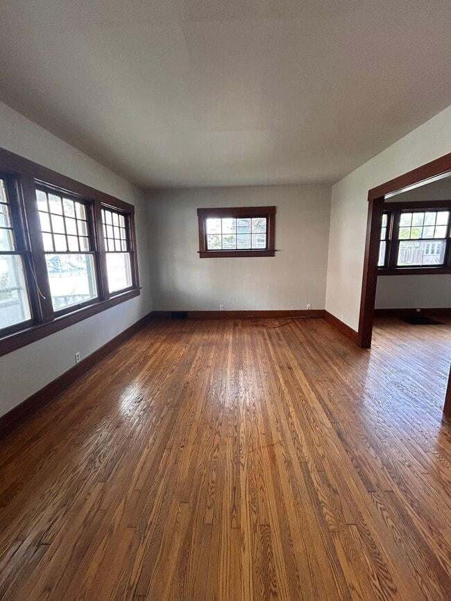 Photo - 901 Cottage Ave Unit 901 Cottage (Lower)