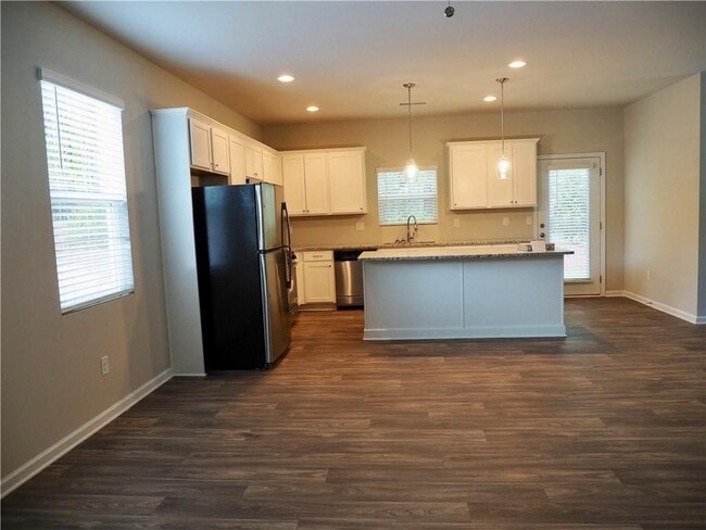 Photo - 30 Laurel Dr E