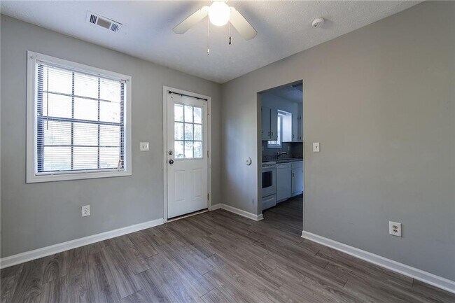 Photo - 732 S Candler St