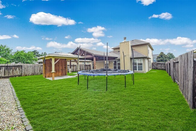 Photo - 2214 Shady Pine Dr