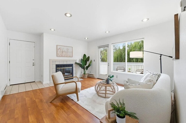 Photo - 72 Bayside Ct