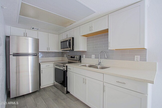 Photo - 13211 North 21st Pl