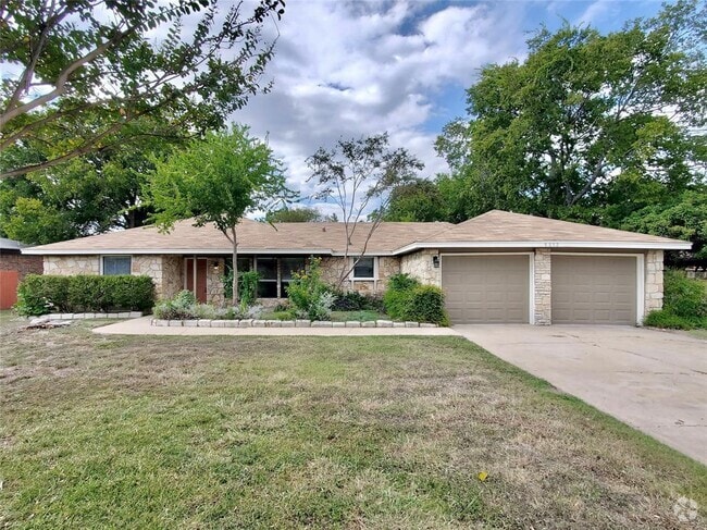 Building Photo - 9512 Meadowheath Dr Rental