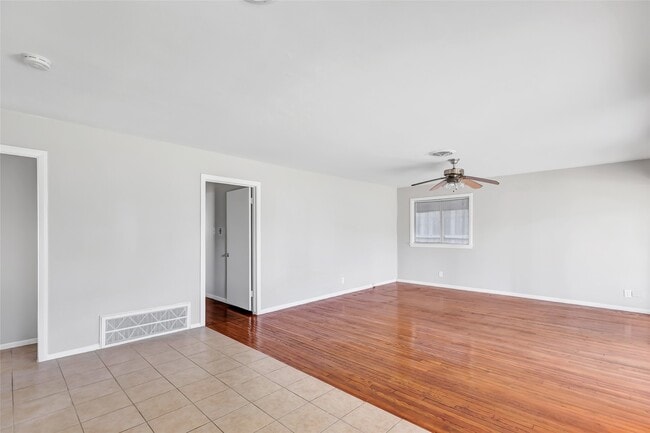 Photo - 8706 Ferris Dr