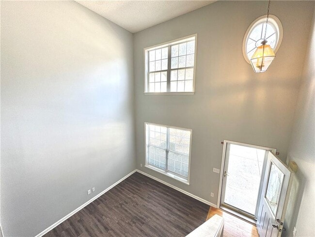 Photo - 3190 Oxwell Dr NW