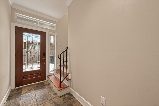 Photo - 5111 Inker St Unidad B