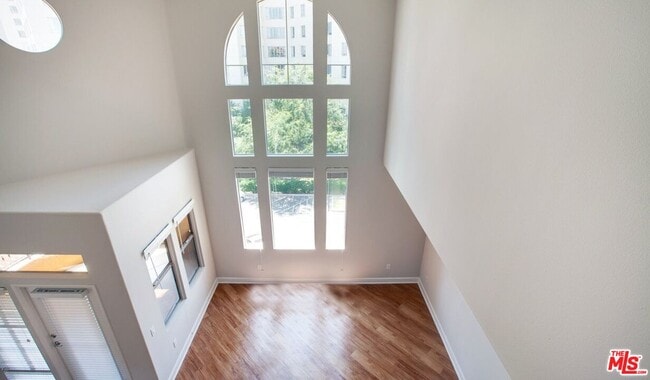Building Photo - 348 Hauser Blvd Unit 2-425 Rental