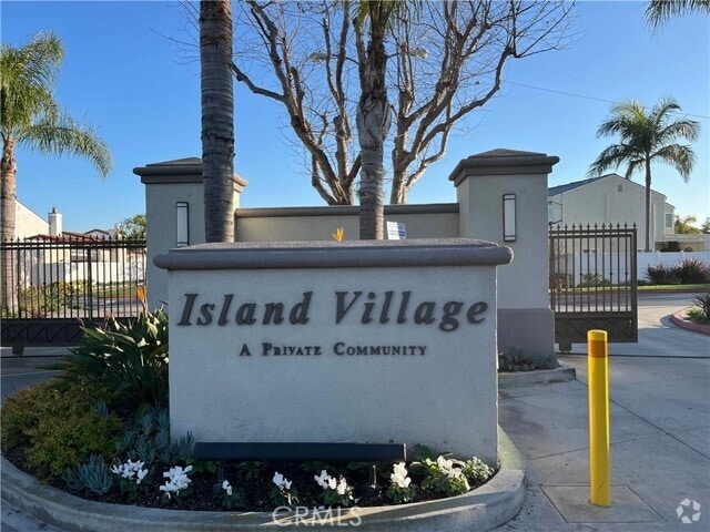 Building Photo - 7045 Seawind Dr Rental