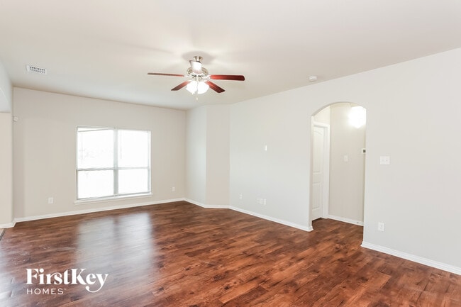 Photo - 927 Ranch Rd