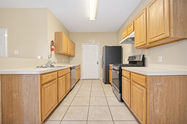 Photo - 15515 Waldron Cir Unit B