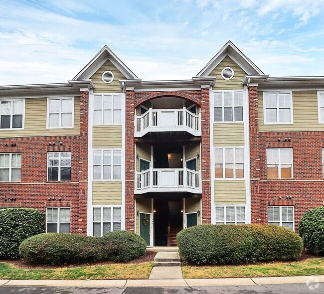 Building Photo - Immaculate 2BD/2BA Condo in Crown View Unit 204