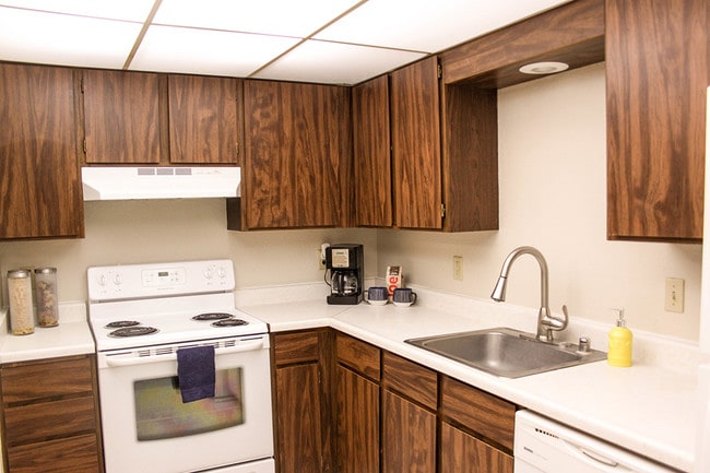 Photo - The Lakes Apartments