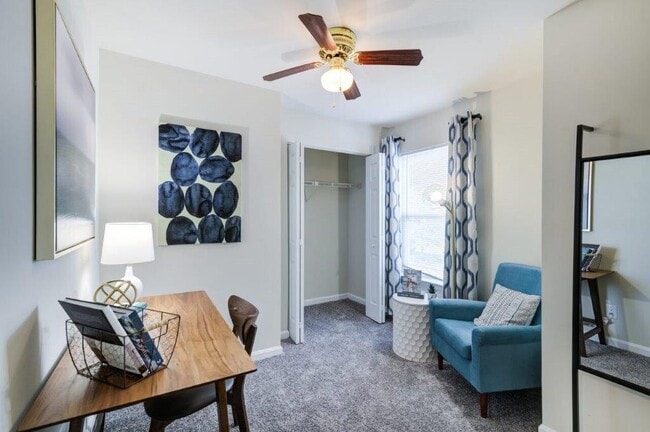 Fox Run Apartments and Townhomes