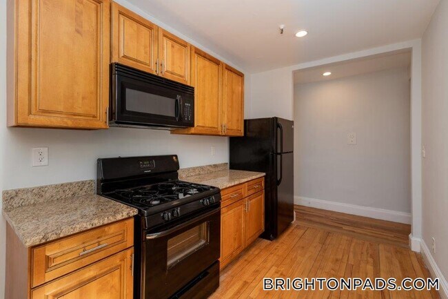 Photo - 286 Chestnut Hill Ave Unit 7