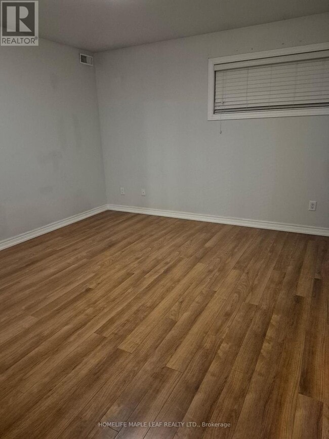 Photo - 54 Boulton Pl