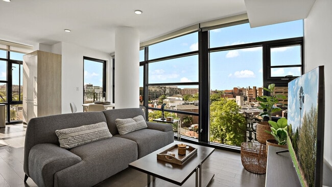 Building Photo - 1901 6th St NW