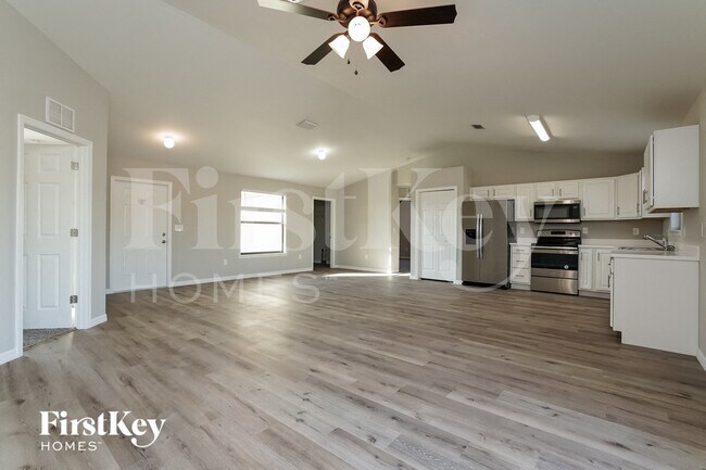 Photo - 3008 25th St SW