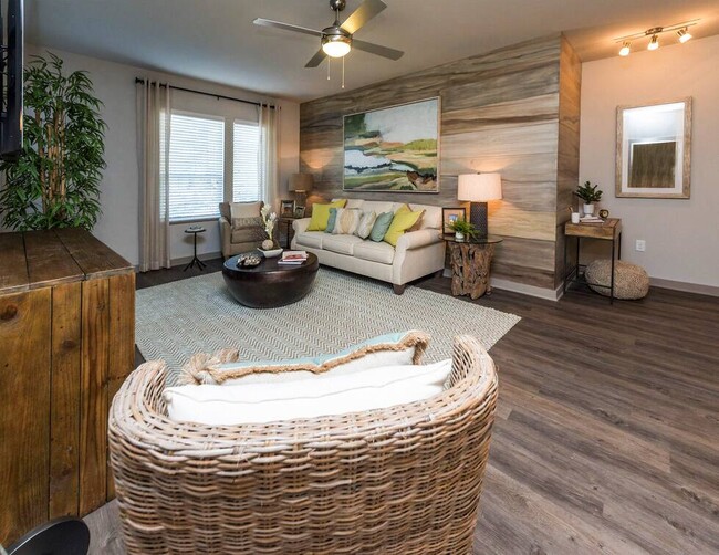 Photo - Mariner Grove