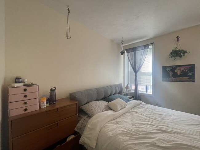 Photo - 1056 Cambridge St Unit 2R