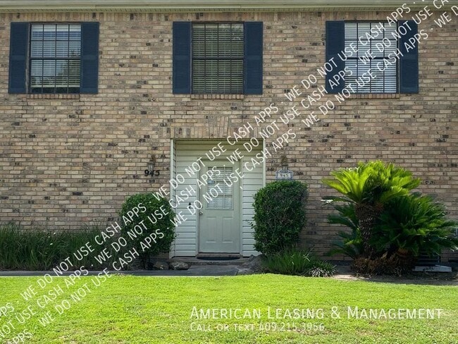 Photo - 945 Sunmeadow Dr House