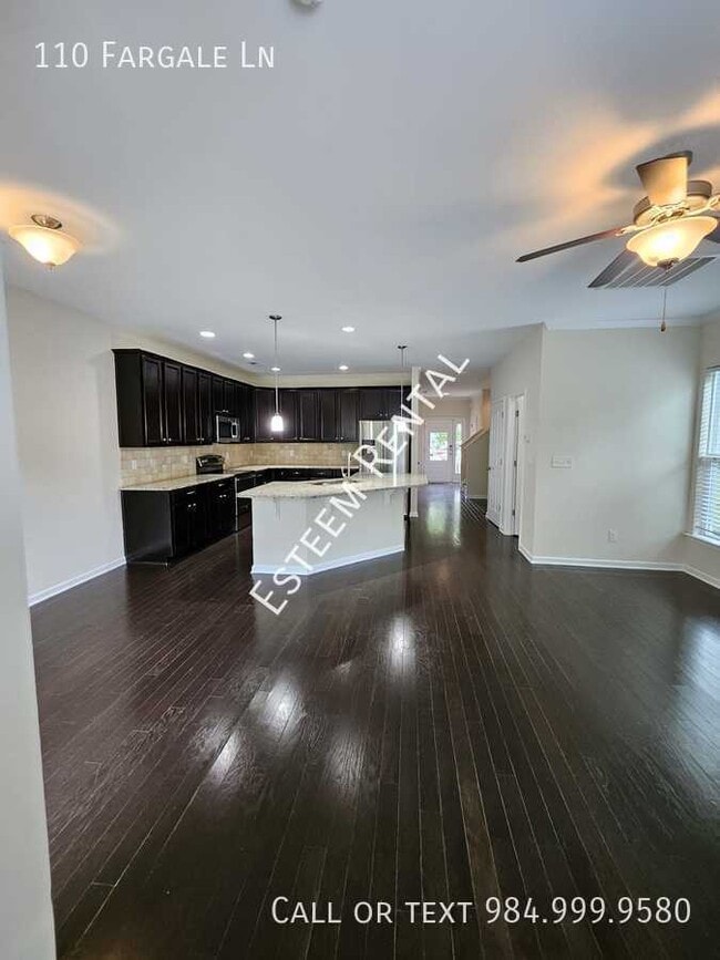 Photo - 110 Fargale Ln