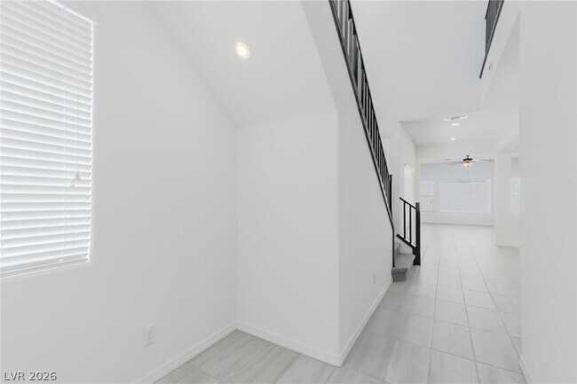 Photo - 5741 S Tioga Way