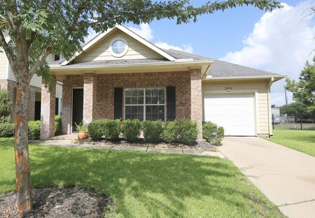 Building Photo - 21043 Sun Creek Dr Rental