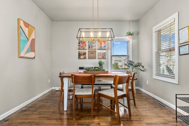 Photo - 509 N Lawe St Unidad A