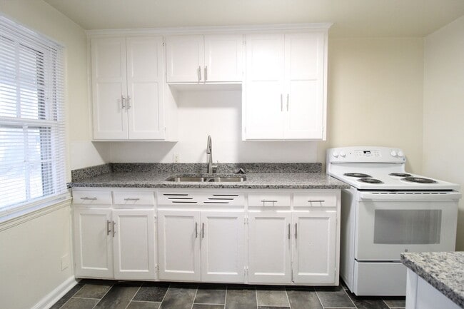 Photo - 1 Bedroom 1 Bath Duplex in Navy Hill Area in Olathe