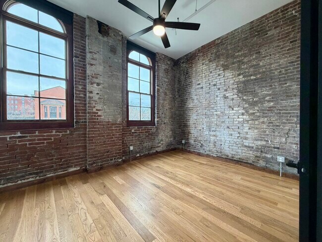 Photo - 2017 Chouteau Ave Unit 212