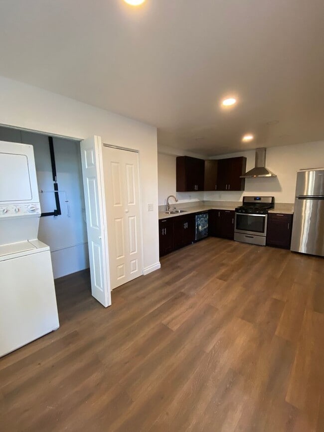 4541 Contour Blvd.