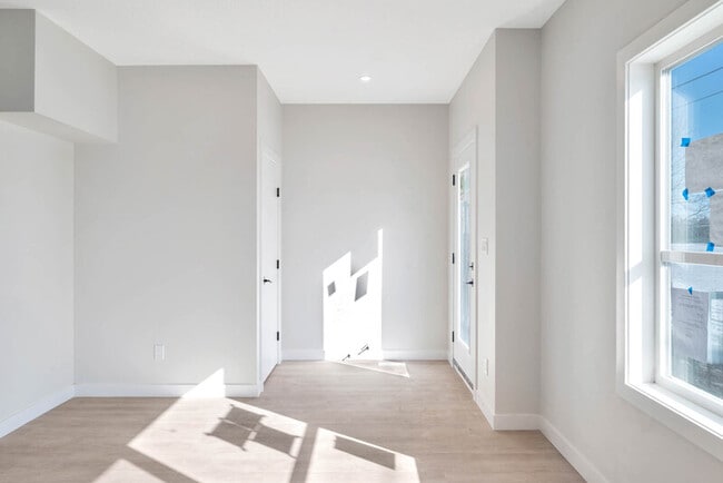 Photo - 9703 174 St NW