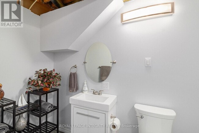 Photo - 564 Renaissance Dr