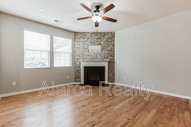 Photo - 8285 Viewpoint Lane