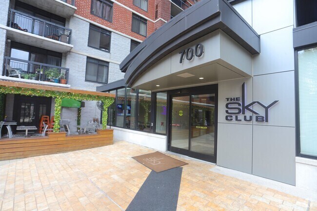Building Photo - 759 2nd St Unit 10T Rental