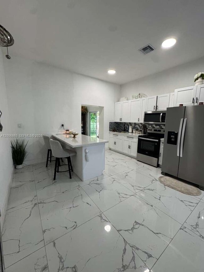 Photo - 25 NW 193rd St