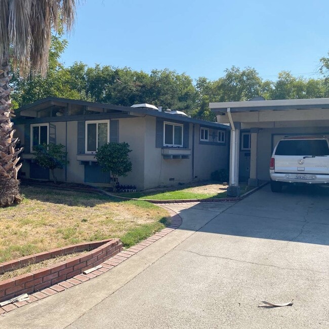 Building Photo - 10200 Malaga Way