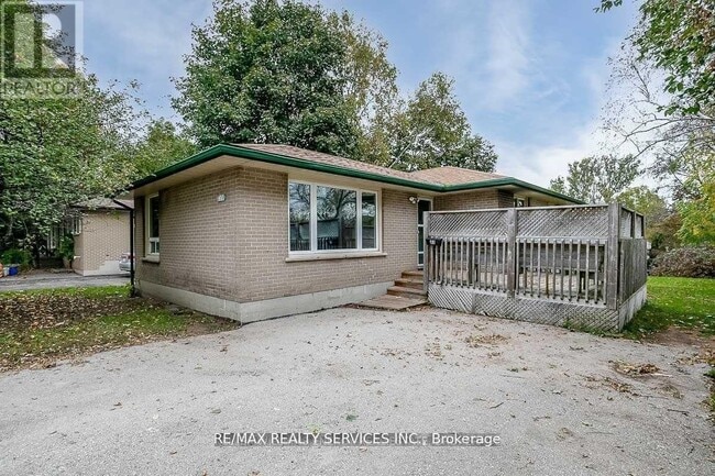 Photo - 41 MacLaren Ave