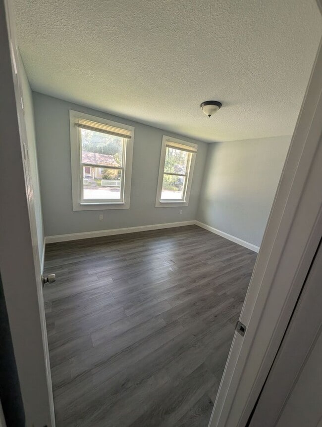 Photo - Beautifully Refreshed 2BR Gem