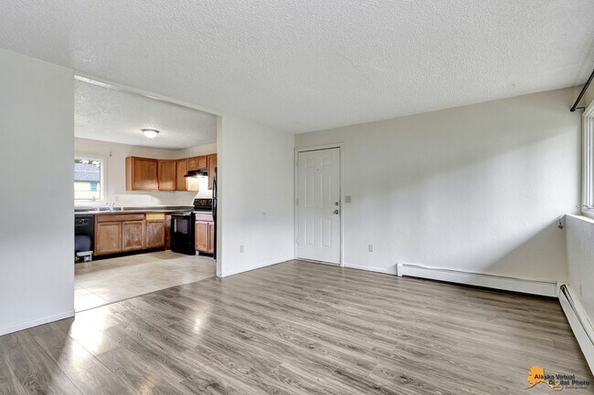 Photo - 325 N Hoyt St Unit C