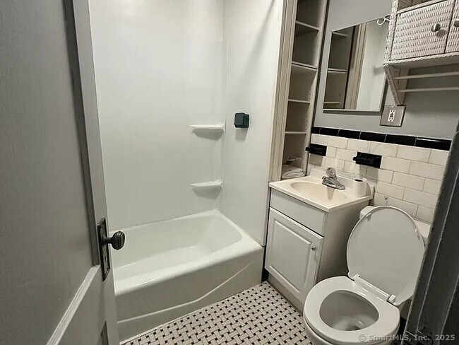 Photo - 237 E Main St Unit 1A